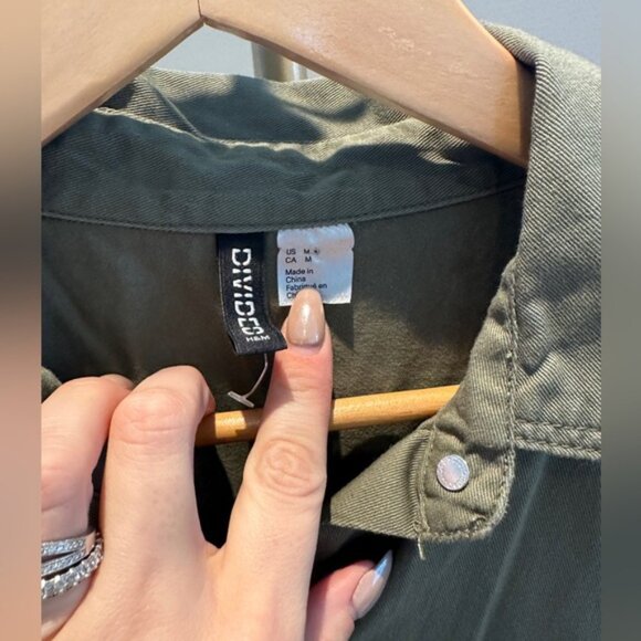 Divided by H&M Olive Green Shacket Shirt Jacket Lightweight – Size Medium - Picture 2 of 6